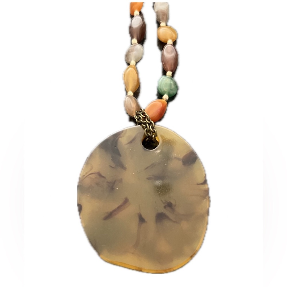 Elegant Multicolor Beaded Necklace with Pendant